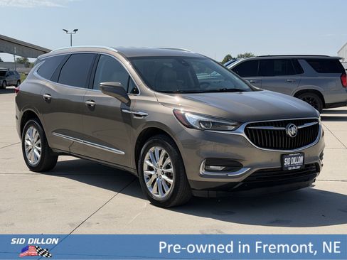 Used 2020 Buick Enclave Premium AWD/4WD image 2