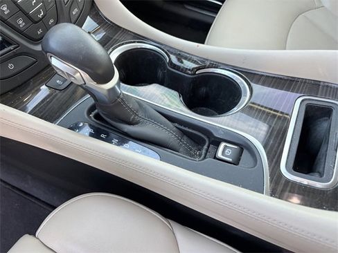 Used 2020 Buick Envision Premium w/ Driver Confidence Package image 7