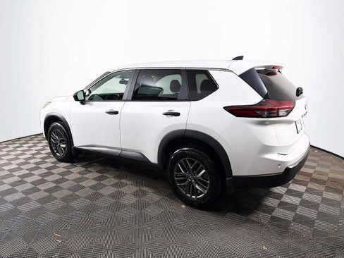 Certified 2025 Nissan Rogue S image 6