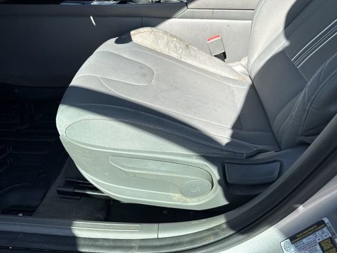 Used 2023 Hyundai Elantra SEL w/ Convenience Package FWD image 13