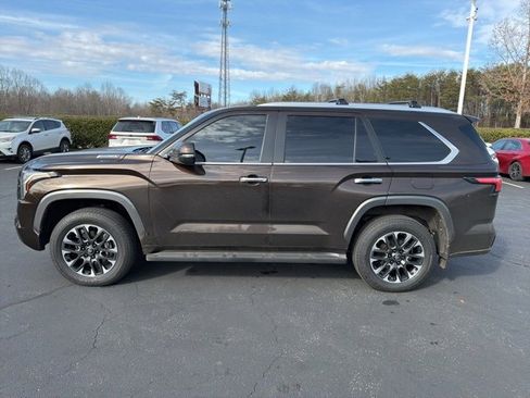 Used 2024 Toyota Sequoia Limited image 4