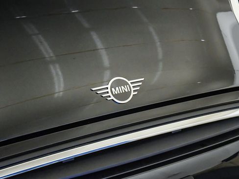 Certified 2024 MINI Cooper 2-Door Hardtop w/ Storage Package FWD image 8