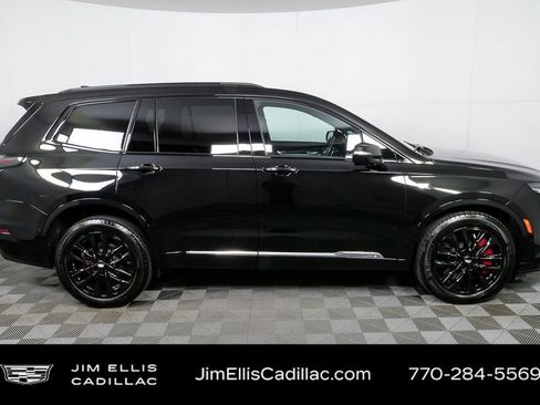 Certified 2024 Cadillac XT6 Sport w/ Technology Package image 30