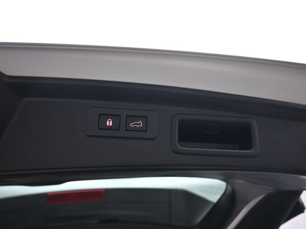 Used 2022 Subaru Forester Limited AWD/4WD image 49