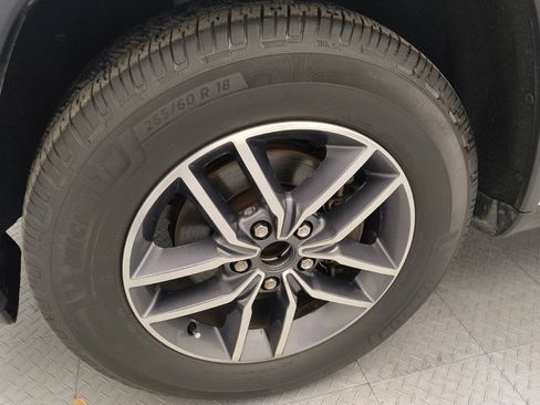 Used 2019 Jeep Grand Cherokee Limited RWD image 31