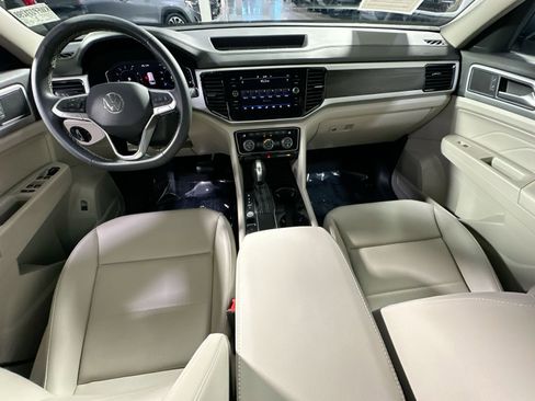 Used 2023 Volkswagen Atlas SE w/ Panoramic Sunroof Package image 30