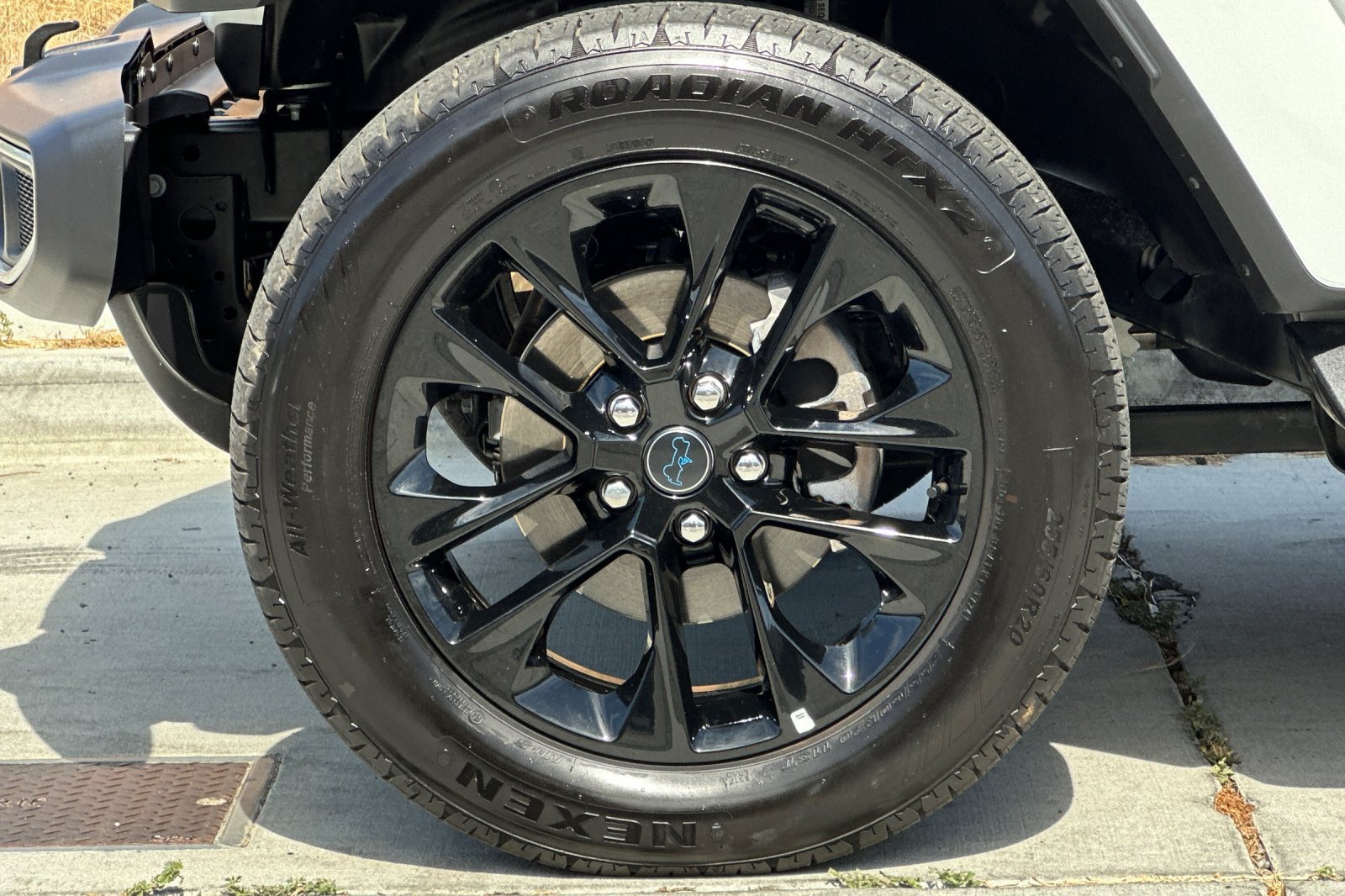 Used 2025 Jeep Wrangler Unlimited Sahara AWD/4WD image 26