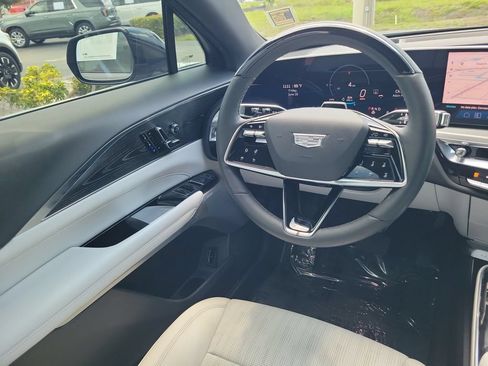Used 2024 Cadillac Lyriq Sport AWD/4WD image 16