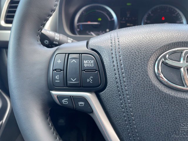 Used 2016 Toyota Highlander Limited Platinum AWD/4WD image 15