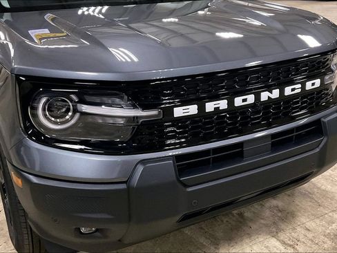 Certified 2025 Ford Bronco Sport Outer Banks w/ Outer Banks Tech Package+ AWD/4WD image 28