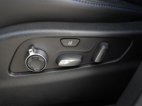 Used 2024 Cadillac XT4 Sport image 16