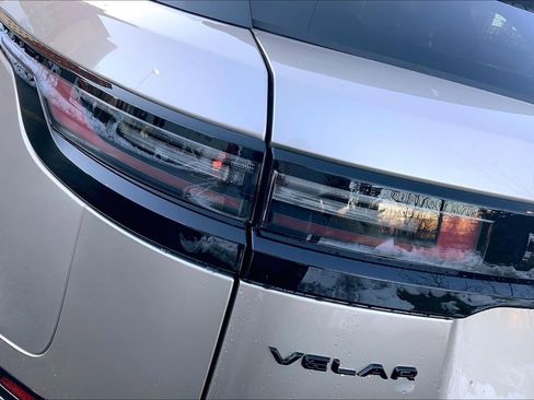 New 2026 Land Rover Range Rover Velar Dynamic SE image 14