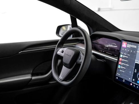 Used 2024 Tesla Model X AWD/4WD image 14