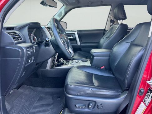 Used 2020 Toyota 4Runner Limited AWD/4WD image 10