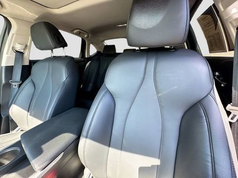 Used 2022 Acura TLX image 22