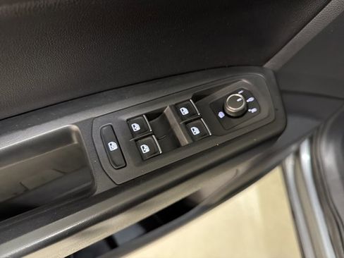 Used 2019 Volkswagen Atlas SE image 18