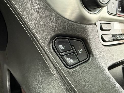 Used 2016 GMC Yukon XL SLT w/ Open Road Package image 25