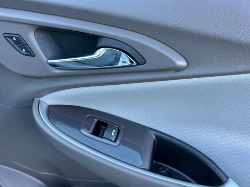 Used 2024 Chevrolet Malibu LT image 21