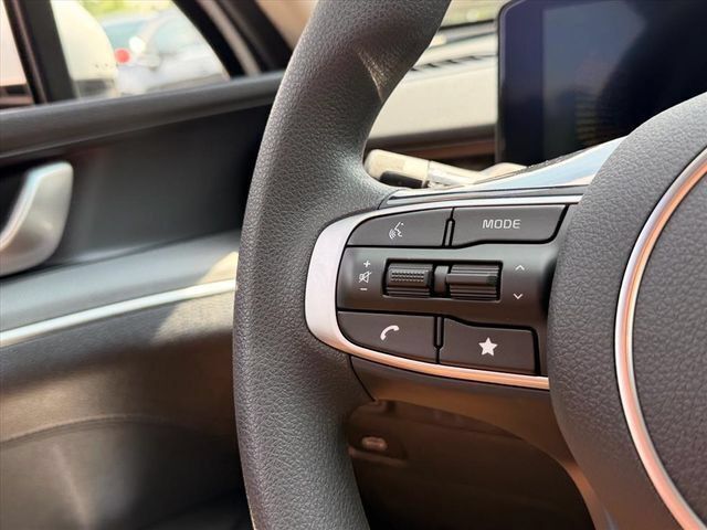 New 2026 Kia K5 LXS FWD image 16