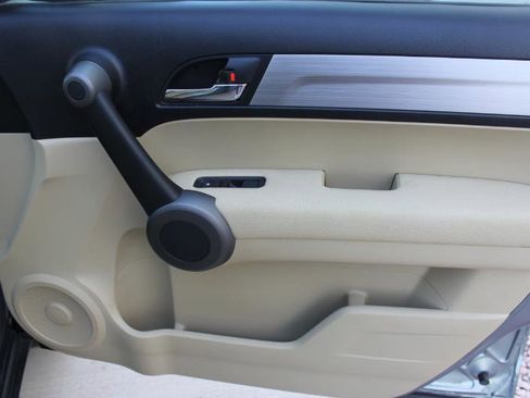 Used 2010 Honda CR-V LX image 19