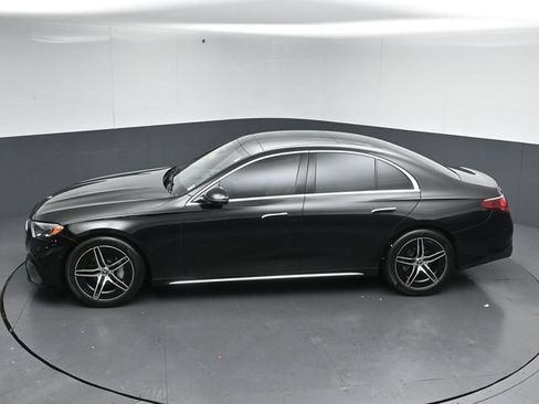Used 2025 Mercedes-Benz E 350 4MATIC Sedan image 48