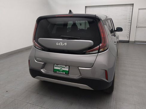 Used 2025 Kia Soul LX image 7