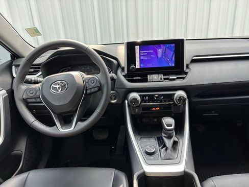 Used 2024 Toyota RAV4 XLE Premium image 27