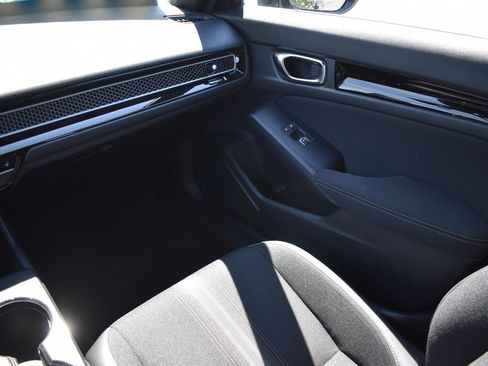 Used 2025 Honda Civic FWD Hybrid Sedan image 19