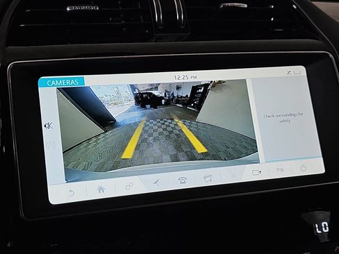 Used 2020 Jaguar F-PACE Premium AWD/4WD image 23