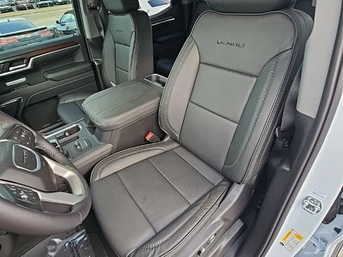 Used 2026 GMC Sierra 1500 Denali AWD/4WD image 24