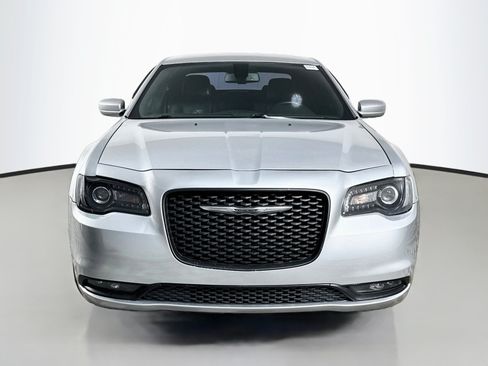 Used 2020 Chrysler 300 S RWD image 2