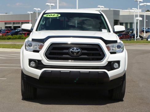 Used 2023 Toyota Tacoma SR5 AWD/4WD image 26