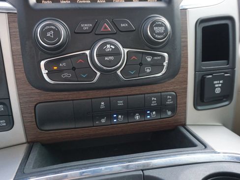 Used 2016 RAM 1500 Laramie w/ Convenience Group AWD/4WD image 9