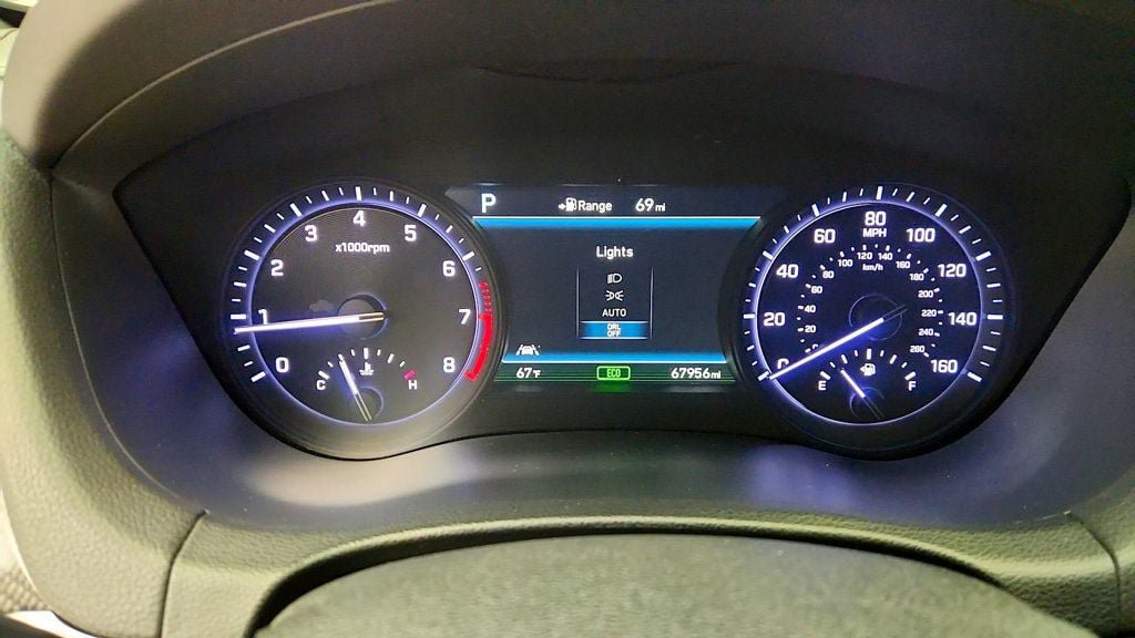 Used 2018 Genesis G80 3.3T Sport RWD image 16