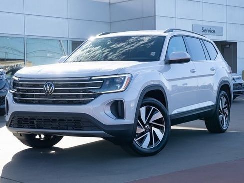 New 2026 Volkswagen Atlas SE image 2