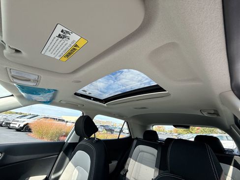 New 2026 Hyundai Venue SEL image 22