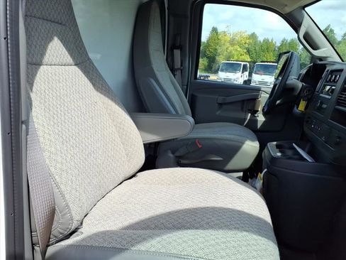 New 2024 Chevrolet Express 3500 w/ Power Convenience Package image 21