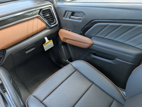 New 2026 GMC Canyon AT4 w/ Technology Plus Package AWD/4WD image 16
