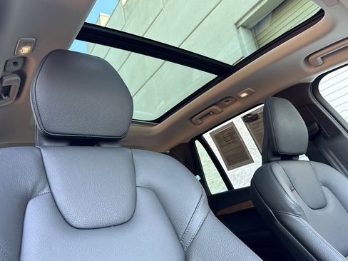 Used 2025 Volvo XC90 B6 Ultra image 22