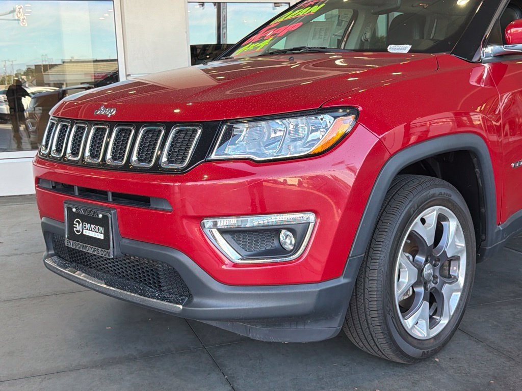 Used 2020 Jeep Compass Limited w/ Rear Convenience Group AWD/4WD image 3