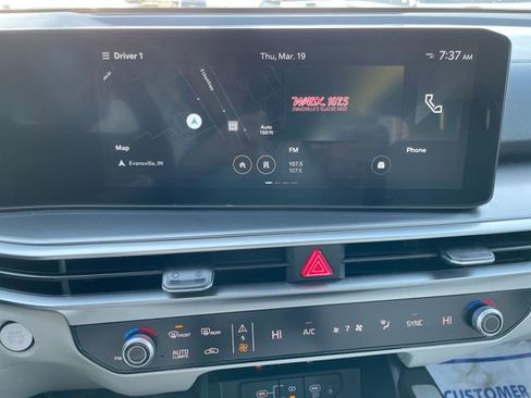 Used 2025 Kia Sorento S w/ Panoramic Sunroof Package image 23