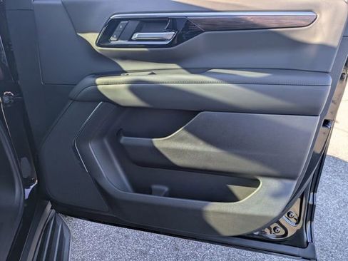 New 2026 Chevrolet Tahoe LS w/ LS Custom Edition AWD/4WD image 37