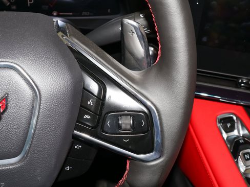 Used 2024 Chevrolet Corvette Stingray Preferred Conv w/ Z51 Performance Package RWD image 39