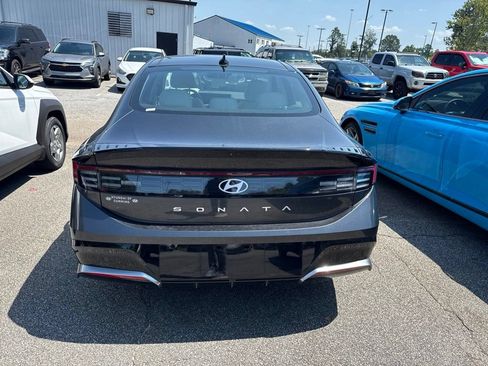 Used 2025 Hyundai Sonata SEL FWD image 5