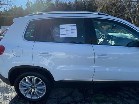 Used 2016 Volkswagen Tiguan SE image 11