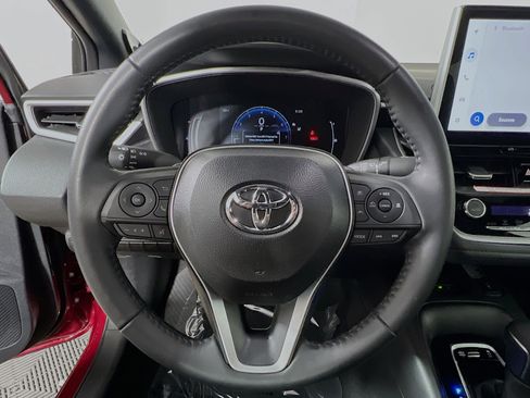Used 2025 Toyota Corolla XSE image 18