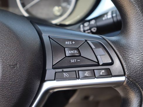 Used 2023 Nissan Versa SV FWD image 12