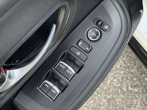 Certified 2023 Honda HR-V EX-L image 15