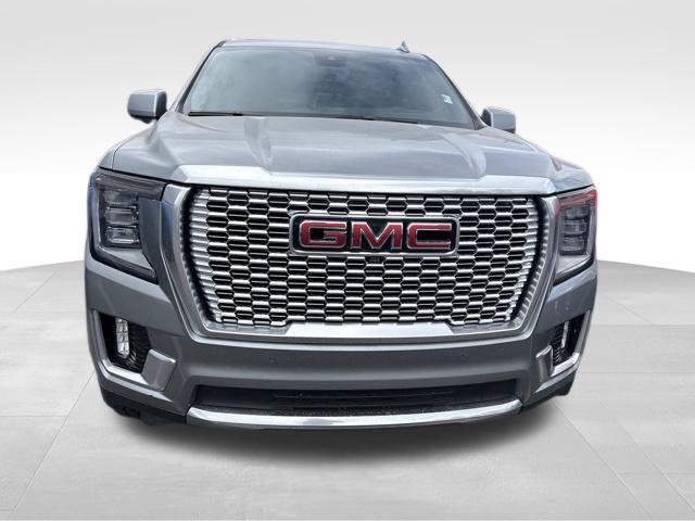 Used 2023 GMC Yukon XL Denali w/ Advanced Technology Package AWD/4WD image 5