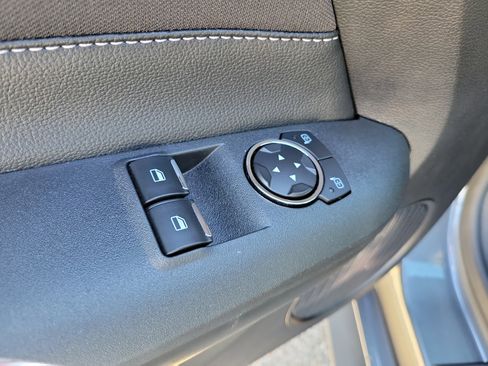 Used 2022 Ford Mustang Coupe image 17